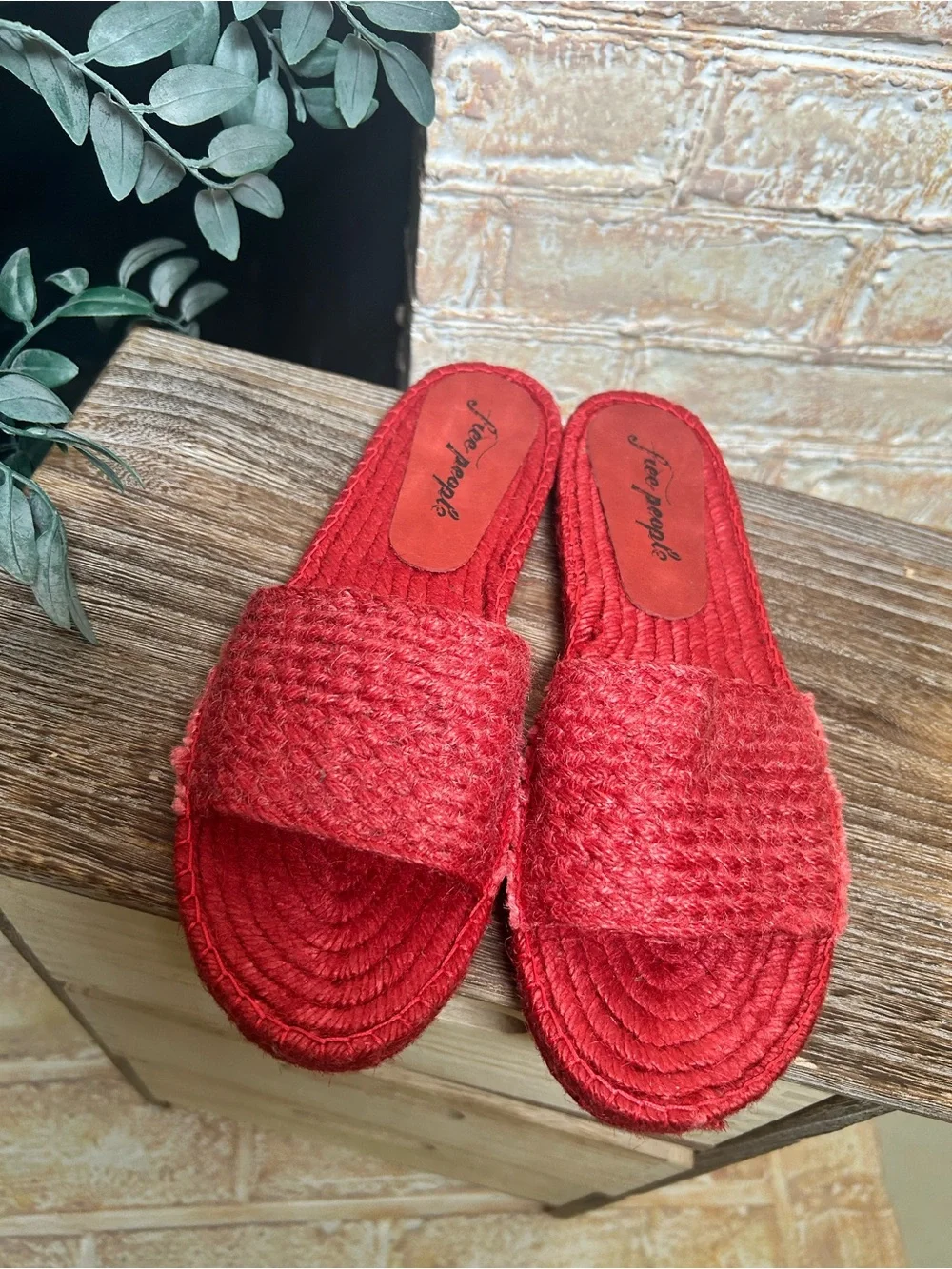 Free People Beach Front Red Espadrille Slide Sandals Woven Boho Size 8 dopamine